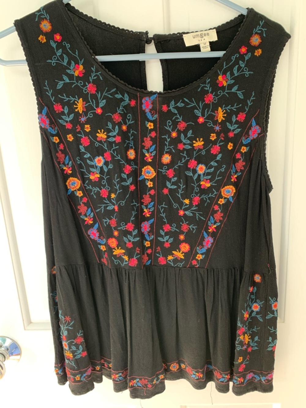 Umgee Black Sleeveless Embroidered Peplum Tunic with Multicolor Floral Stitching